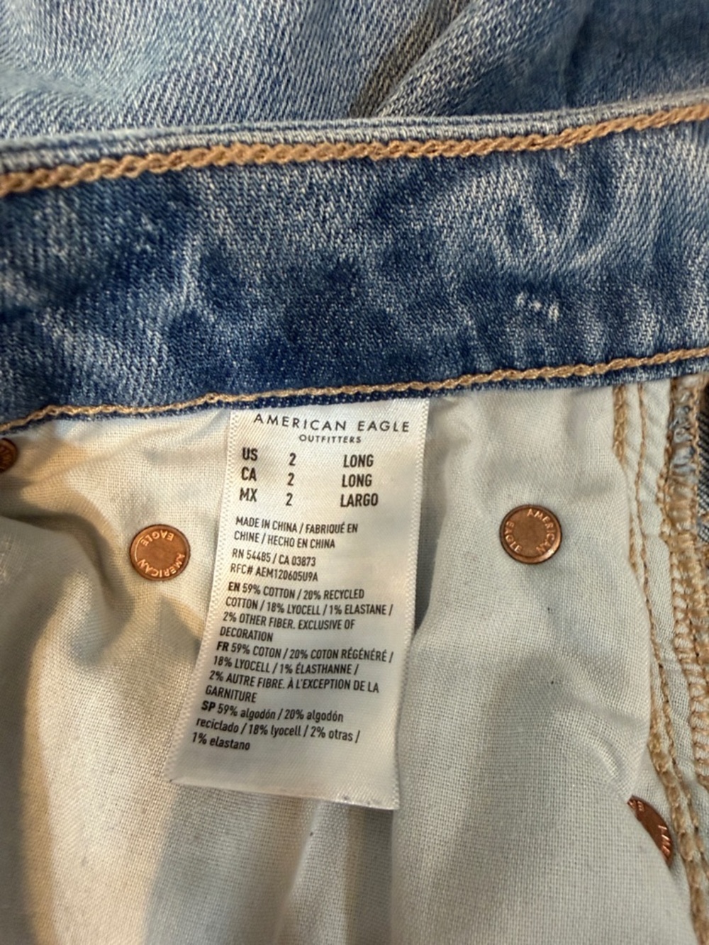 American Eagle Super High Rise Baggy Wide Leg Jeans Light Wash Distressed Hem - Picture 4 of 6